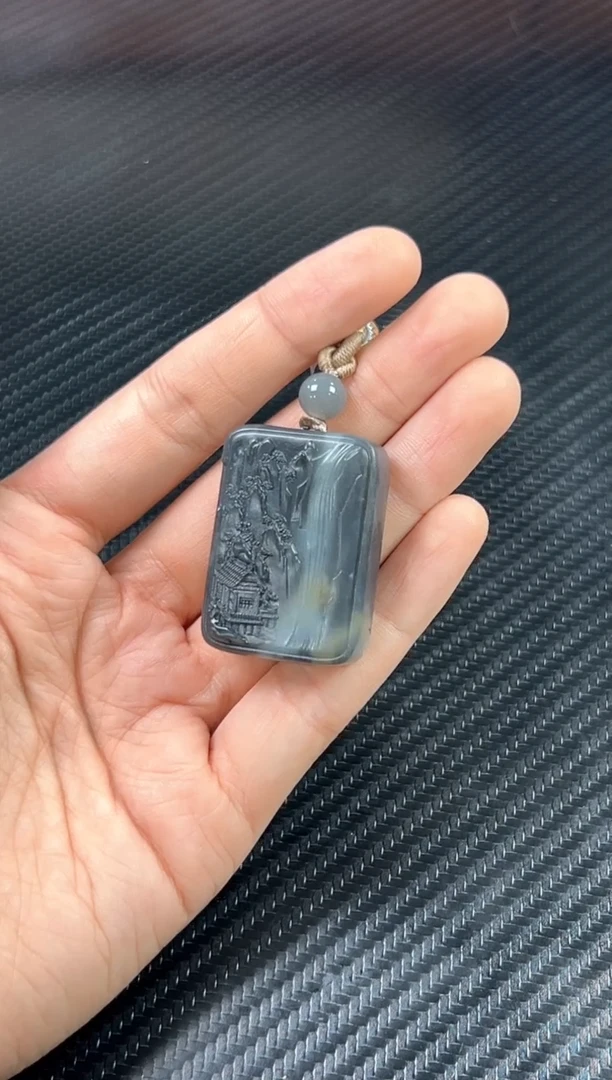 吊坠(赠链)未镶嵌和田玉若羌微色差