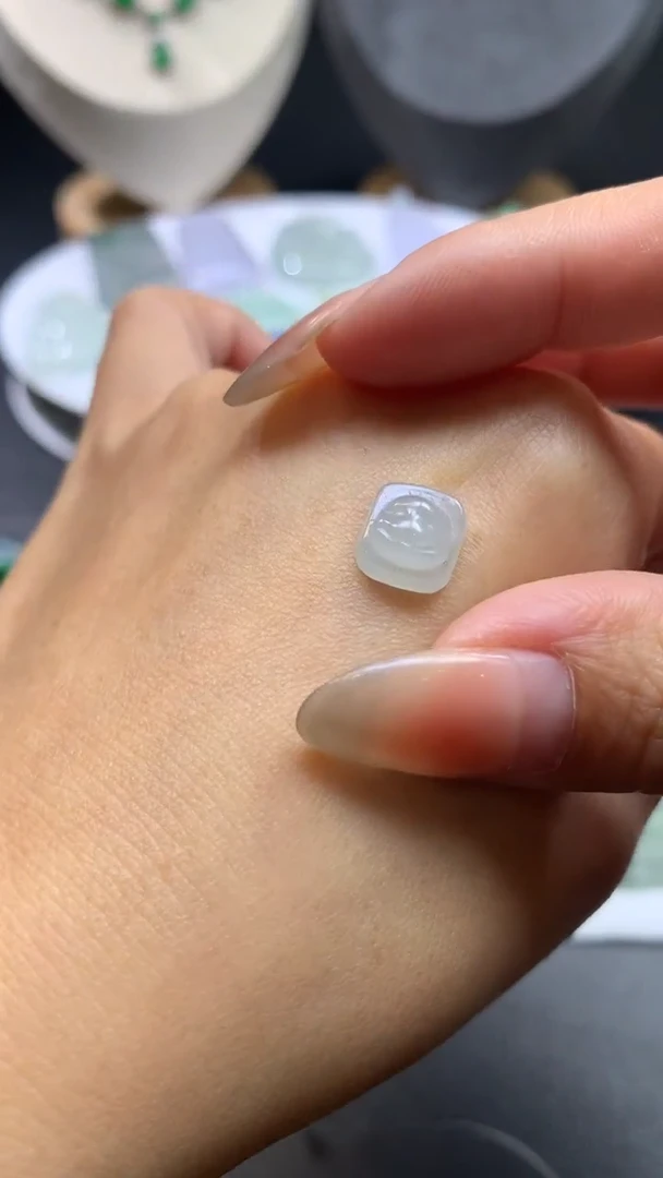 【闪购商品】定制翡翠未镶嵌翡翠