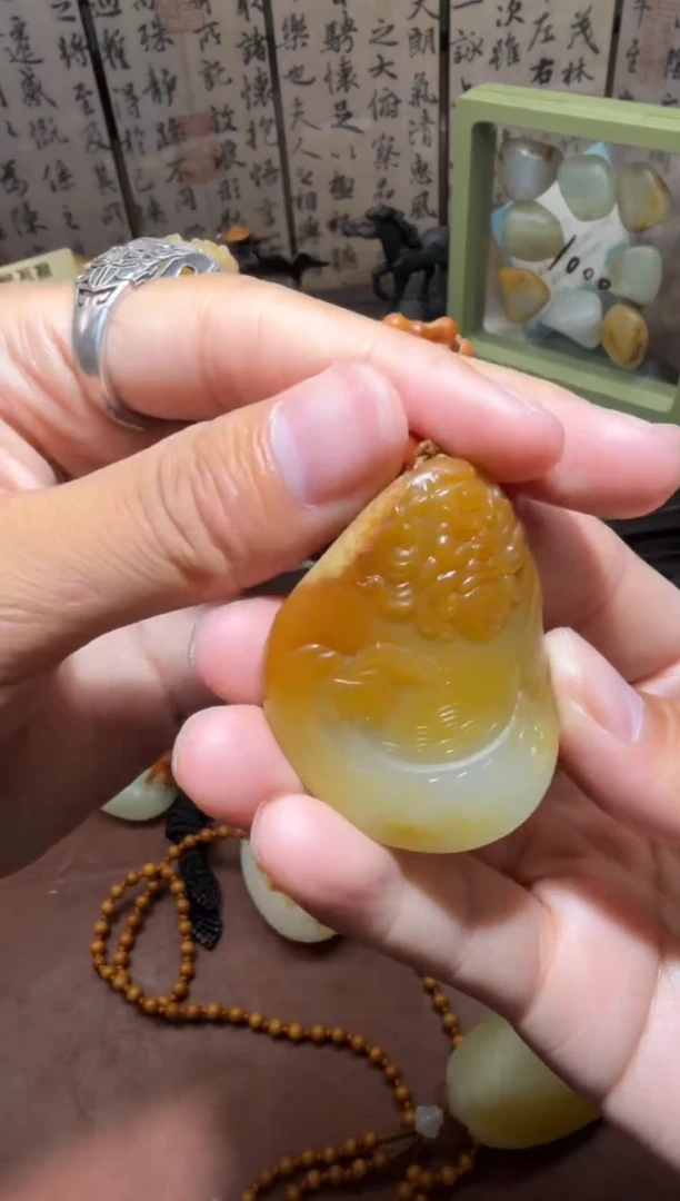 未镶嵌和田玉挂件和田玉