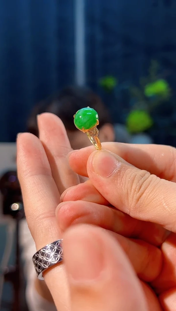 颈饰18K金镶嵌翡翠 缅料A货/支持复检/一件