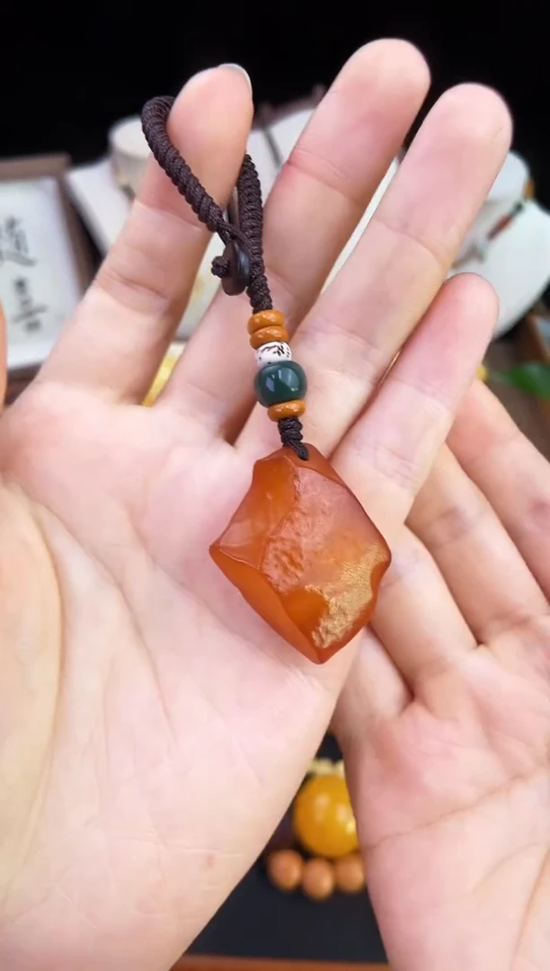 琥珀未镶嵌珠宝奇石柒月