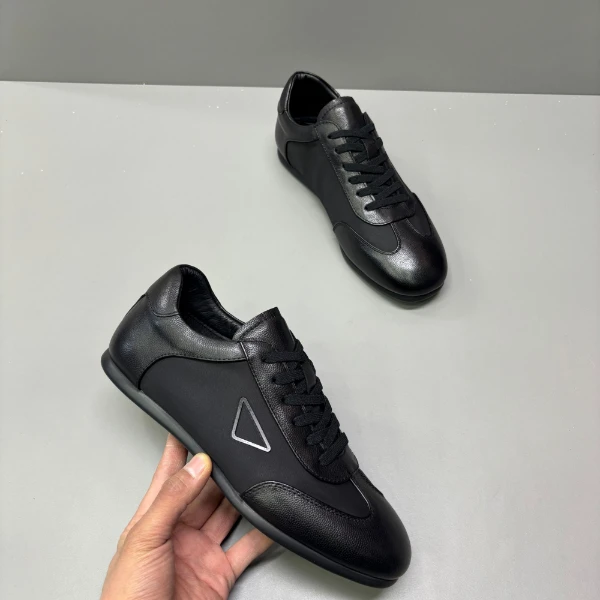 广州男鞋春季新款男鞋纯色休闲皮鞋布男士休闲黑色百搭舒适潮鞋