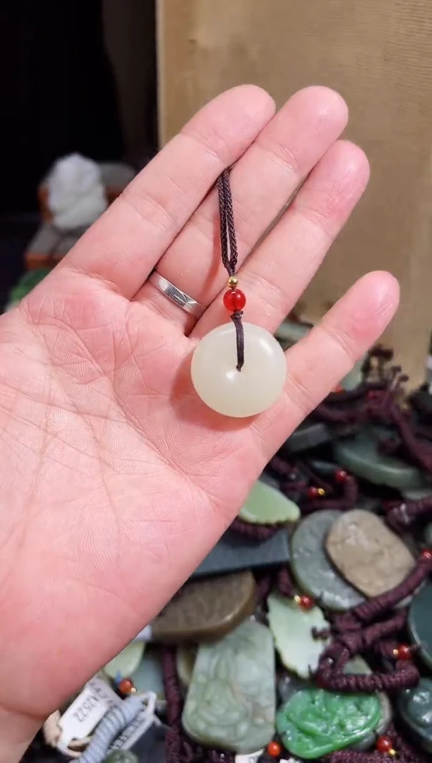 和田玉未镶嵌颈饰拍一发一