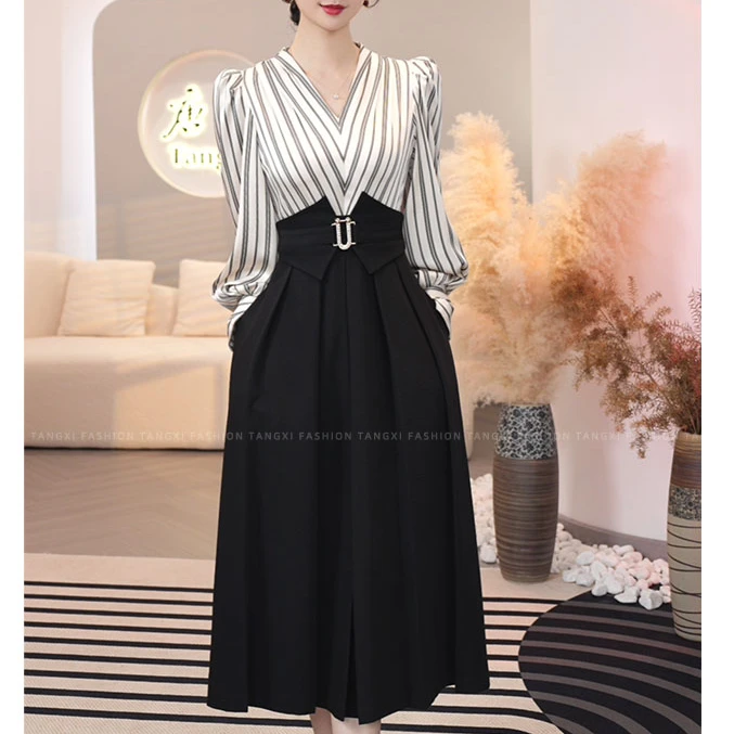 现货2025春秋新款【纽约日暮】气质知性条纹拼接设计假两件连衣裙