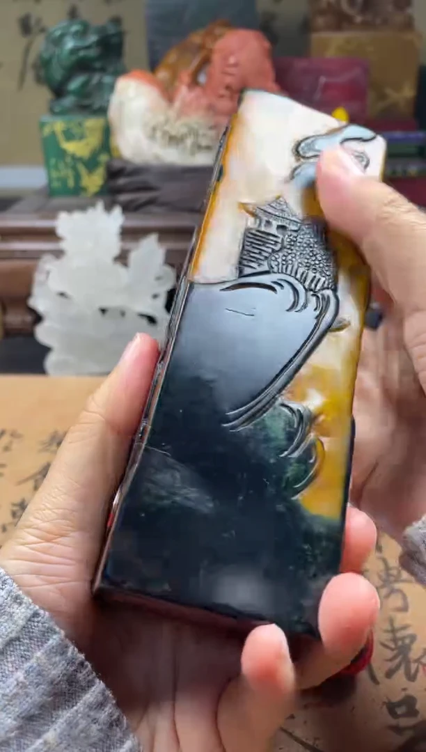 寿山石印石乌鸦皮长竖章 风流儒雅