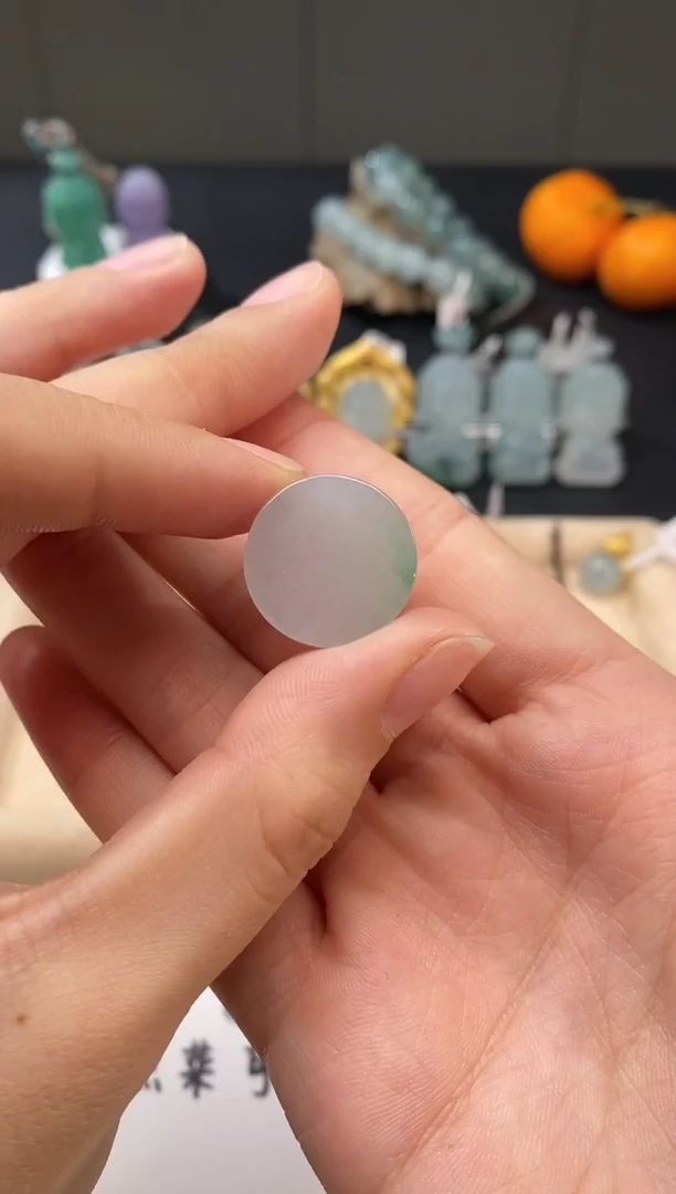 【闪购商品】翡翠颈饰未镶嵌无事牌