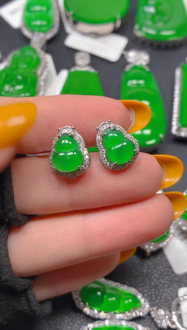 银S925镶嵌翡翠耳饰1