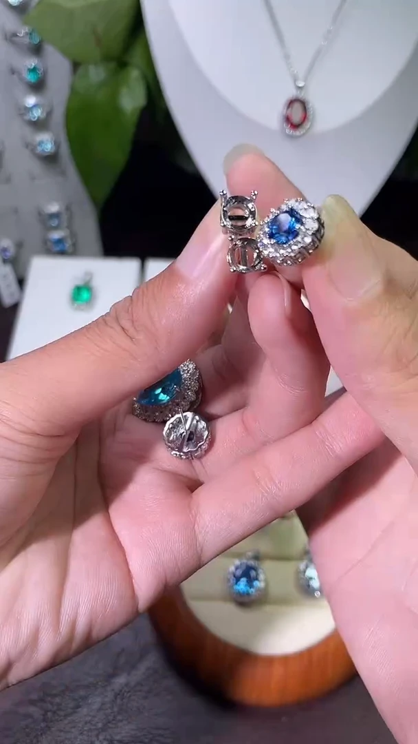 合金合成钻石耳饰改蓝宝耳钉