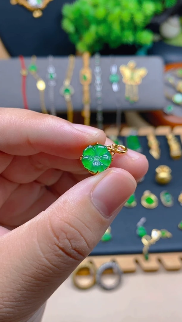 吊坠(不含链)银S925镶嵌翡翠花花万能扣