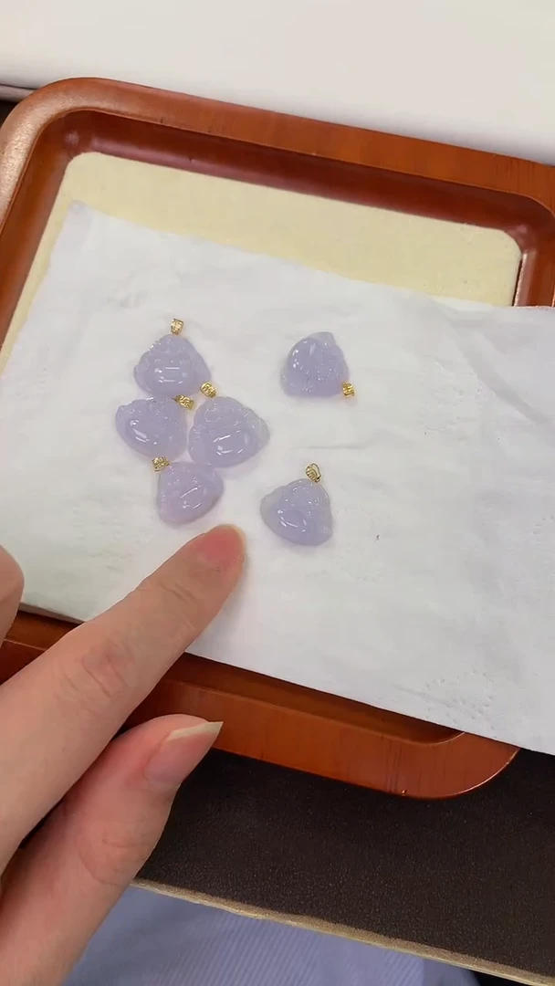 翡翠18K金镶嵌颈饰天然缅甸A货翡翠（多样性发其一