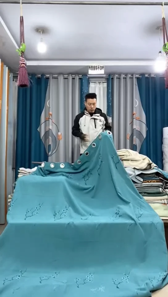 布成品窗帘  2
