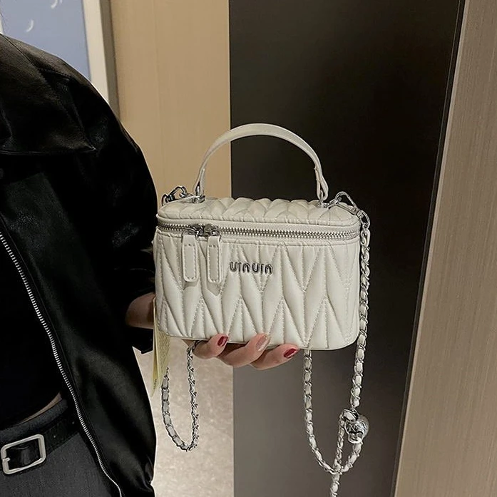 轻奢ins时尚手拎马鞍包2025秋季新款简约百搭单肩包韩国褶皱小包