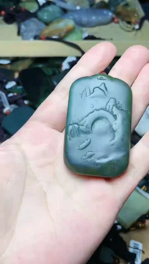 颈饰未镶嵌和田玉1