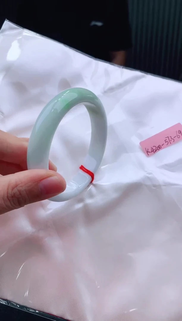 未镶嵌手镯翡翠57+