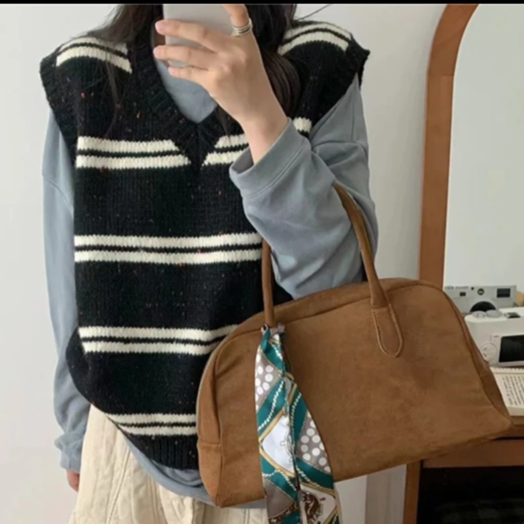 【请叫我大韩 】2025年V领显瘦条纹宽松针织马甲毛衣611