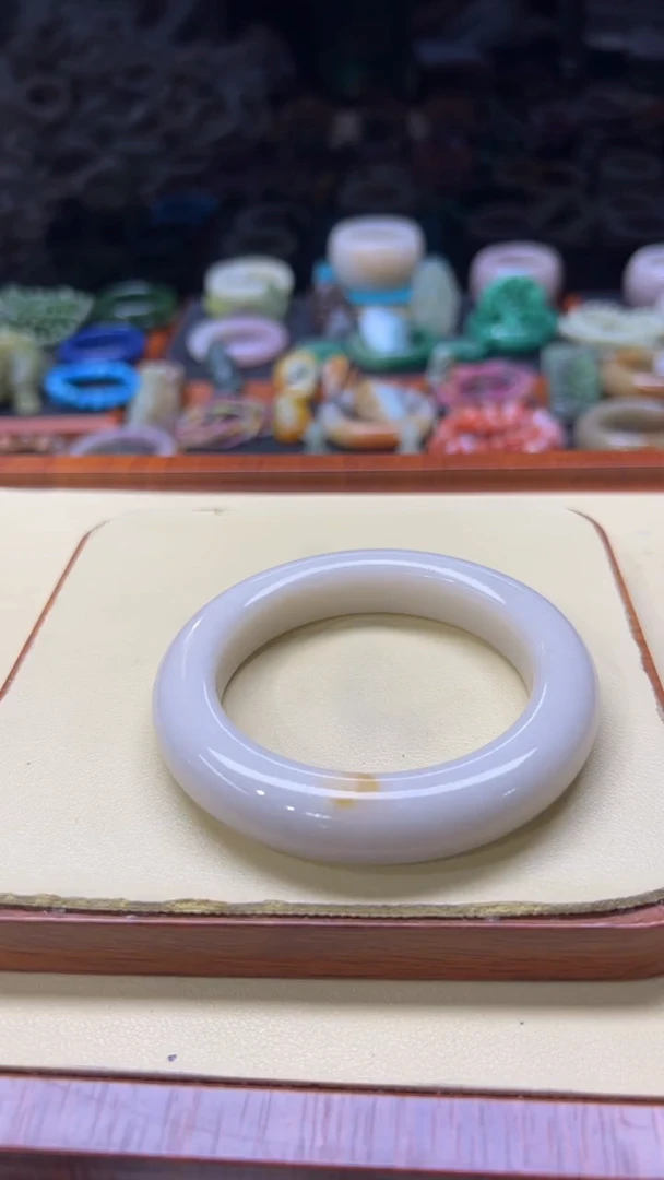 未镶嵌手镯石英质玉张***花205