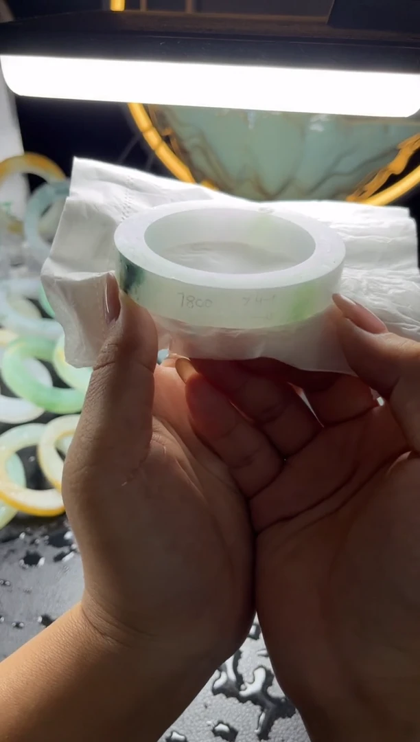 未镶嵌正圈定制翡翠正圈