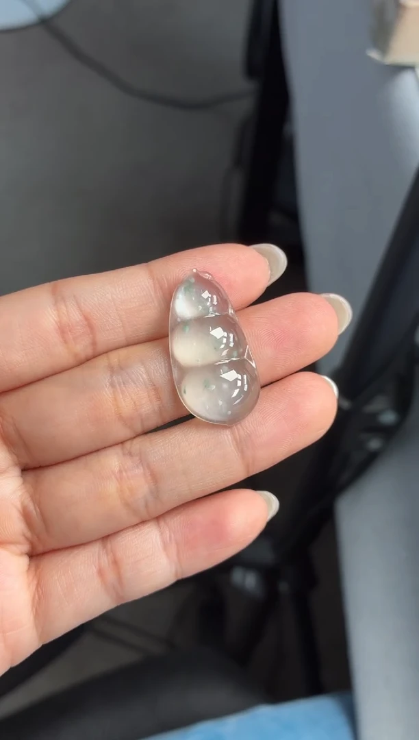 吊坠(不含链)未镶嵌翡翠75 豆子 30 15.7 5.1