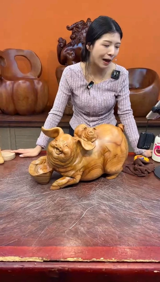 【闪购商品】稳定木实木创意猪猪摆件