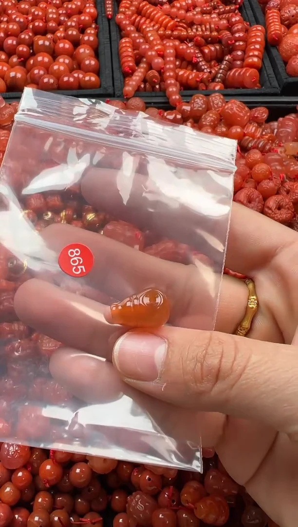 【闪购商品】南红玛瑙颈饰未镶嵌1