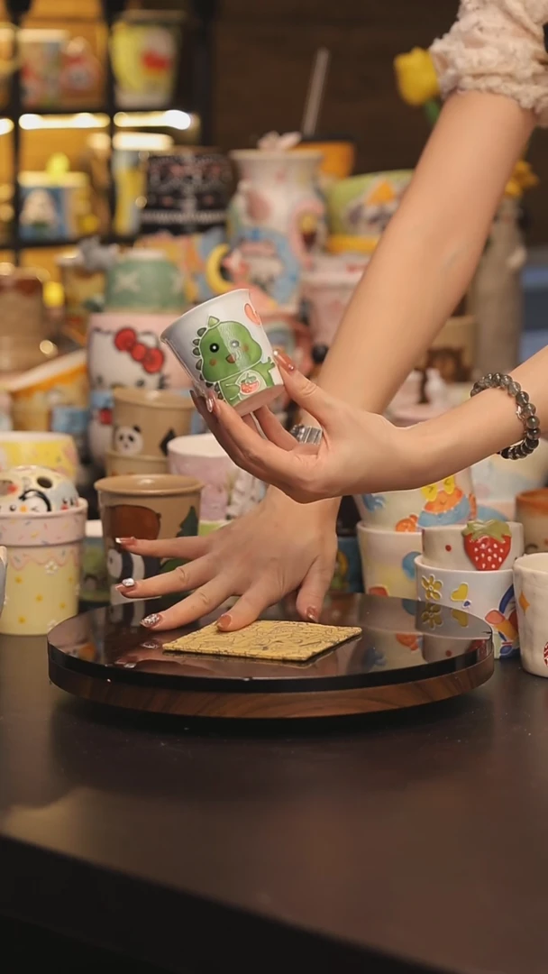 景德镇釉下彩绘设计师款式陶瓷