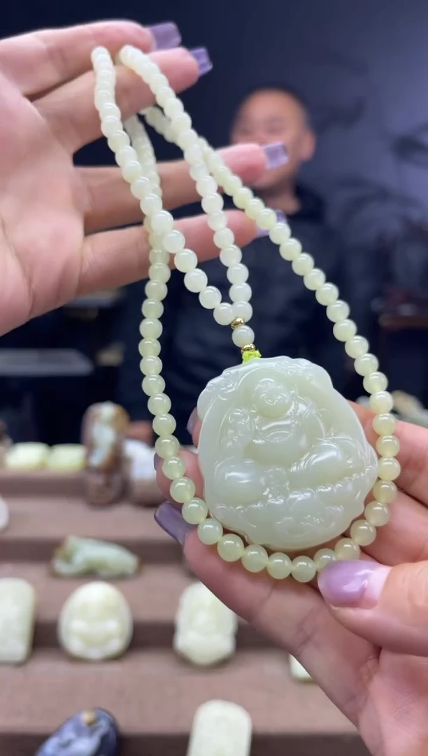 颈饰未镶嵌和田玉1