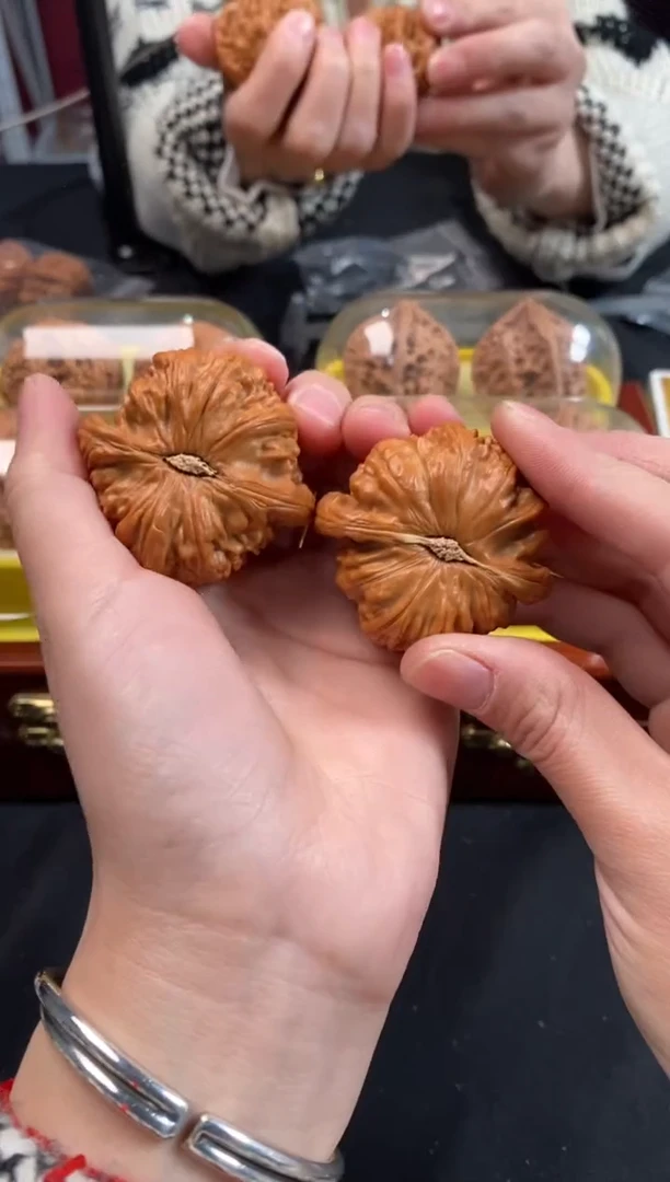 把件文玩核桃白狮子44尺Z133