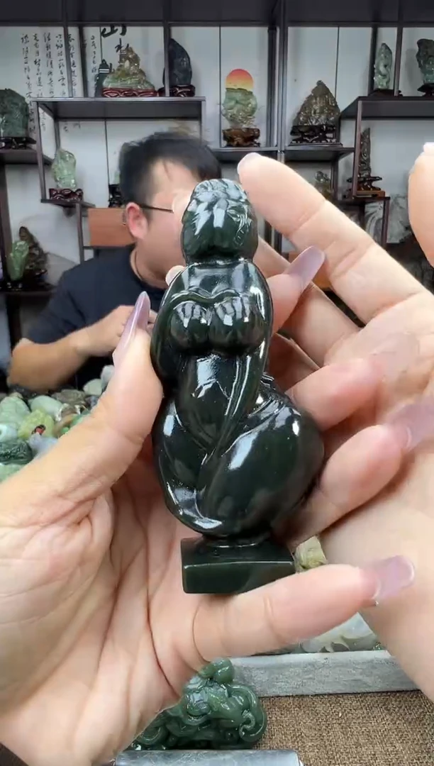 未镶嵌和田玉把件1