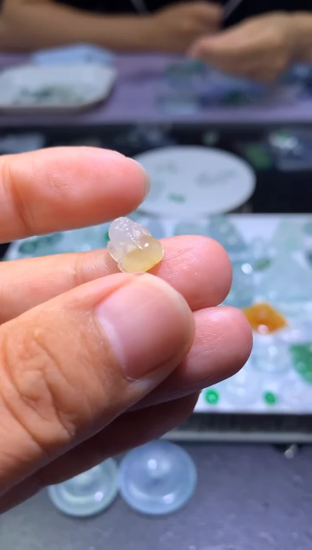 未镶嵌定制翡翠毛货