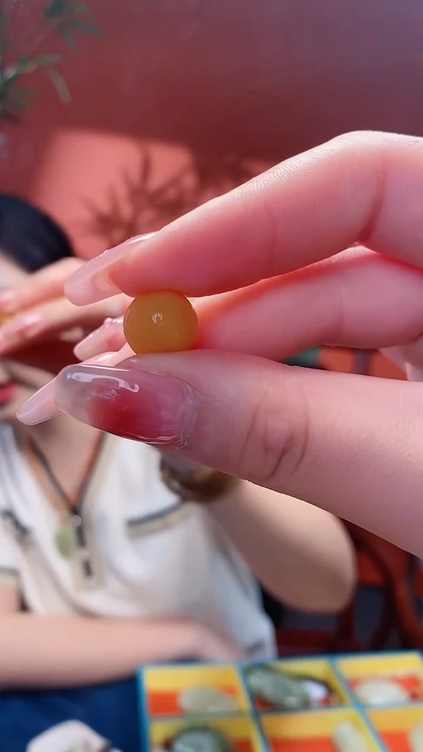 【闪购商品】石英质玉颈饰未镶嵌龙珠多样发发一件