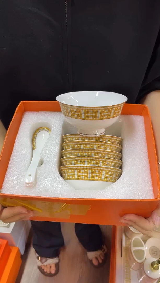 杯鸿辉家品牌瓷器，京东包邮！