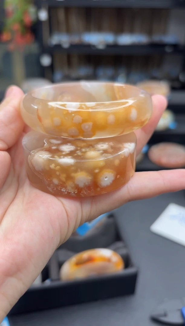 石英质玉手镯未镶嵌220(58圈赠送镯心)