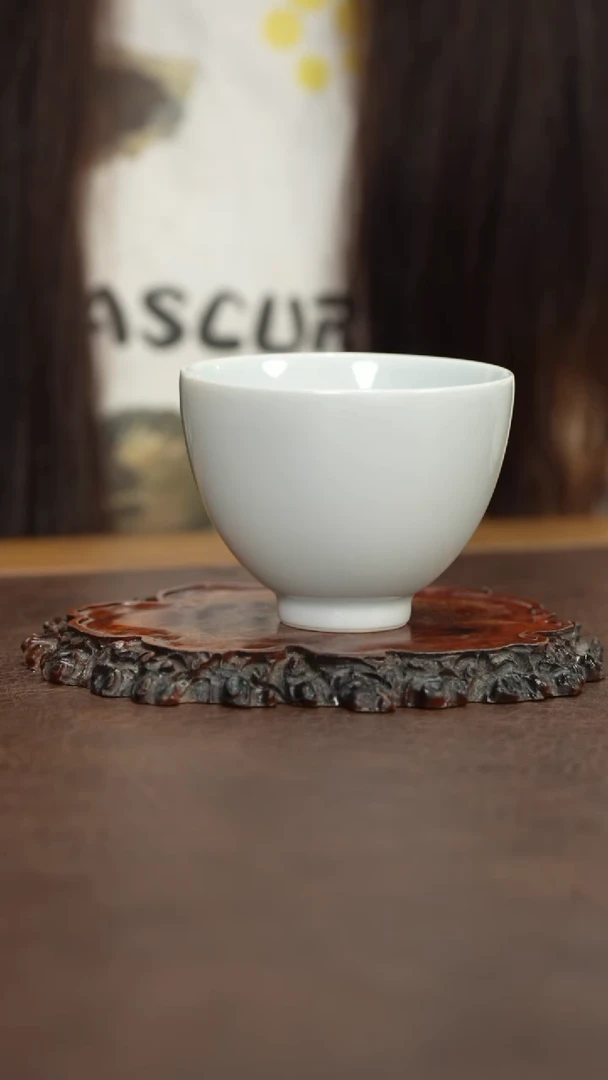 景德镇白胎小鸡心杯