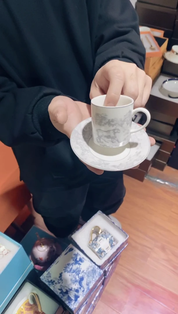 【闪购商品】杯鸿辉家品牌瓷器，京东包邮！