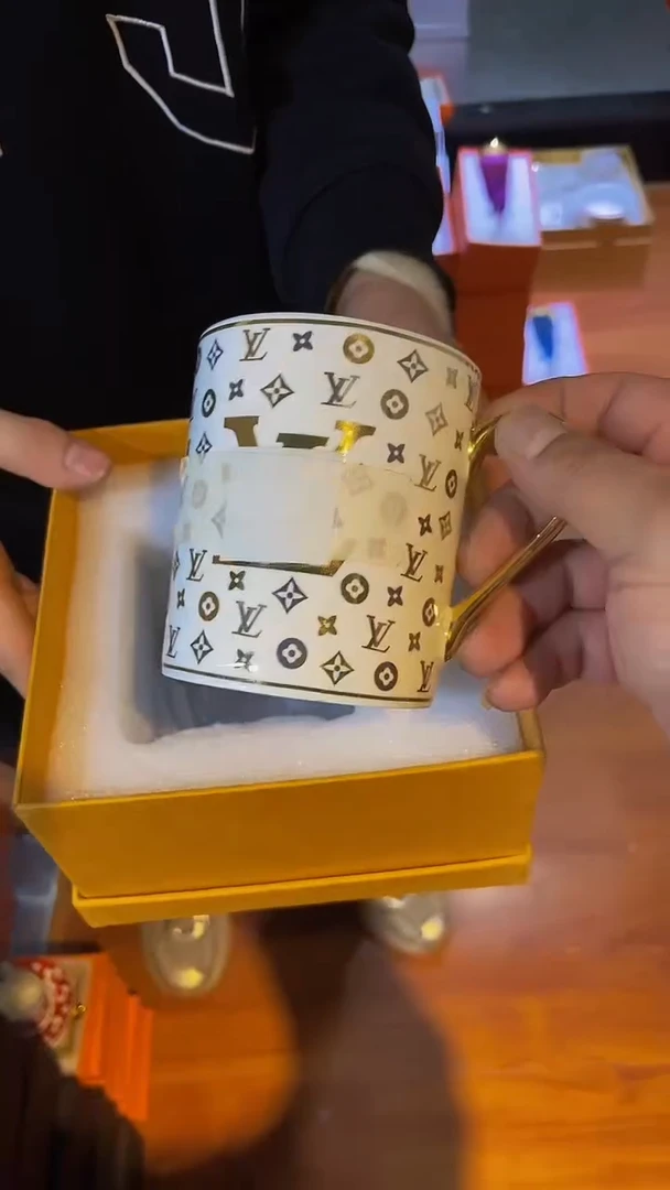 【闪购商品】鸿辉家品牌瓷器，京东包邮！