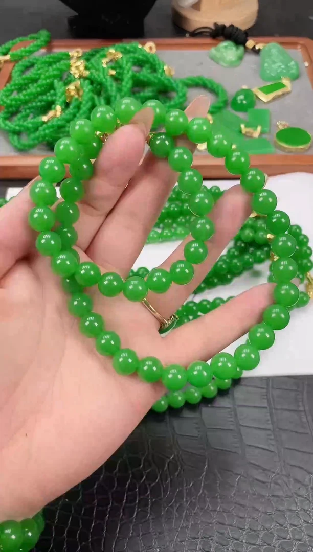 未镶嵌翡翠耳饰阳绿妈妈链卡10