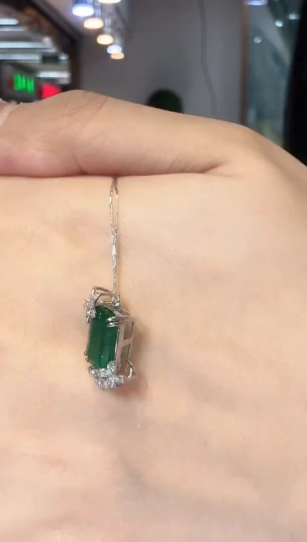 14K金镶嵌吊坠（不含链）祖母绿2.83ct
