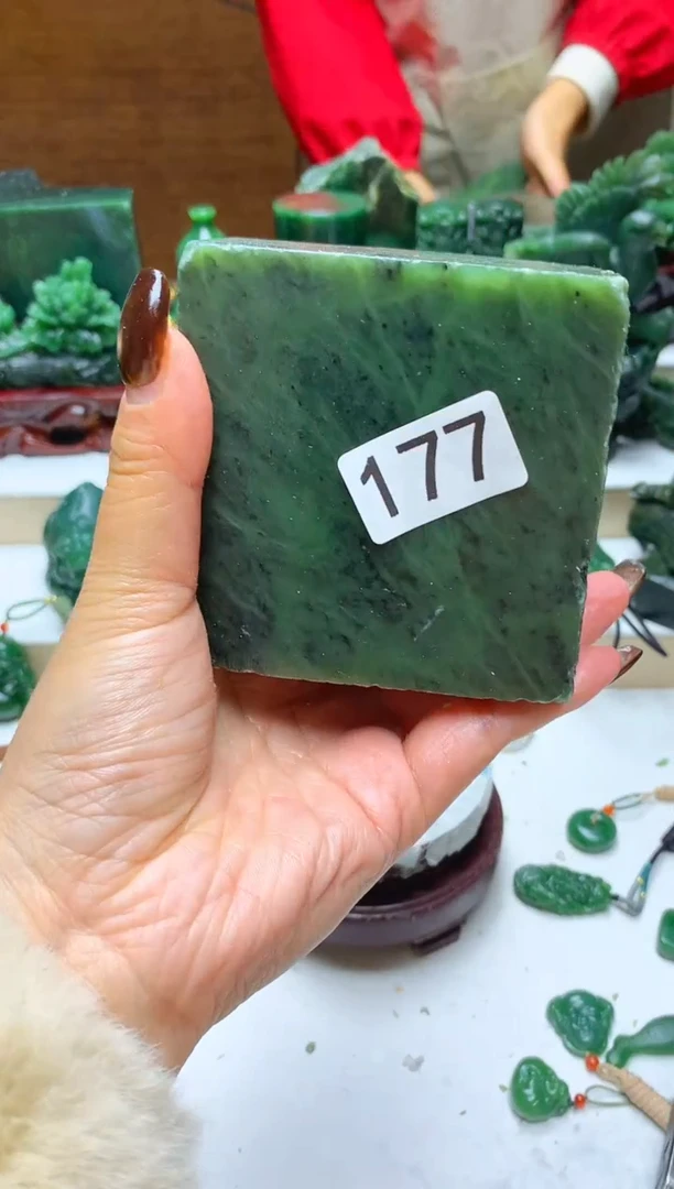 未镶嵌和田玉摆件4