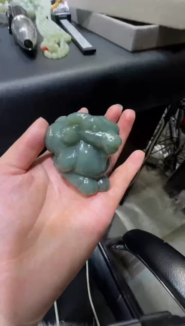 吊坠(不含链)未镶嵌和田玉羊摆件