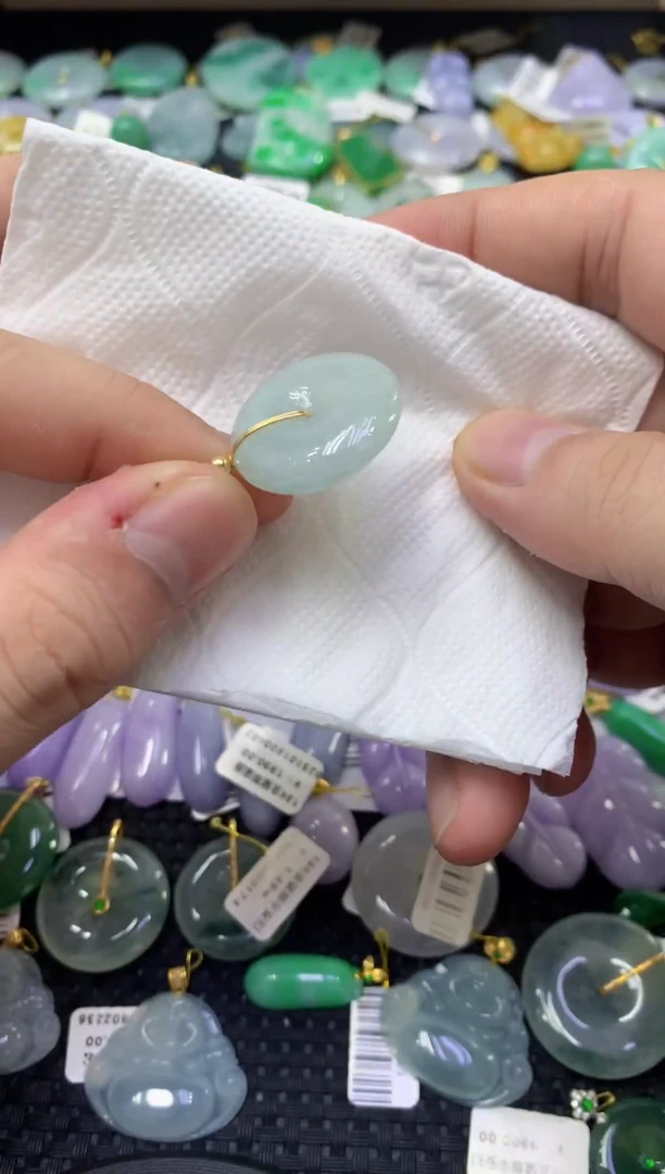 颈饰未镶嵌翡翠天然缅甸翡翠A货