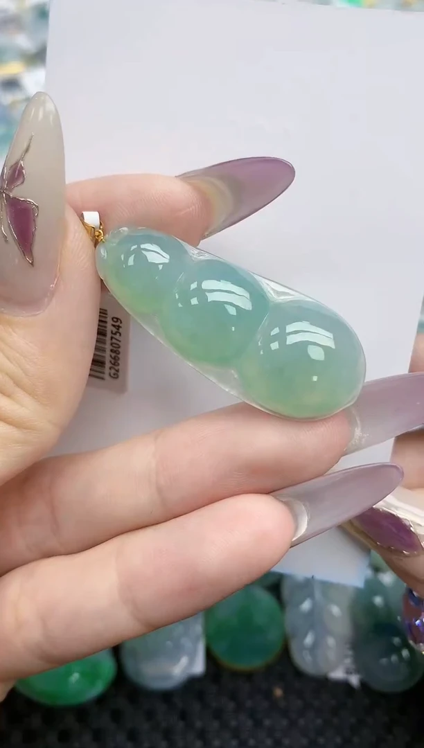 翡翠挂件18K金镶嵌153   天然翡翠A货