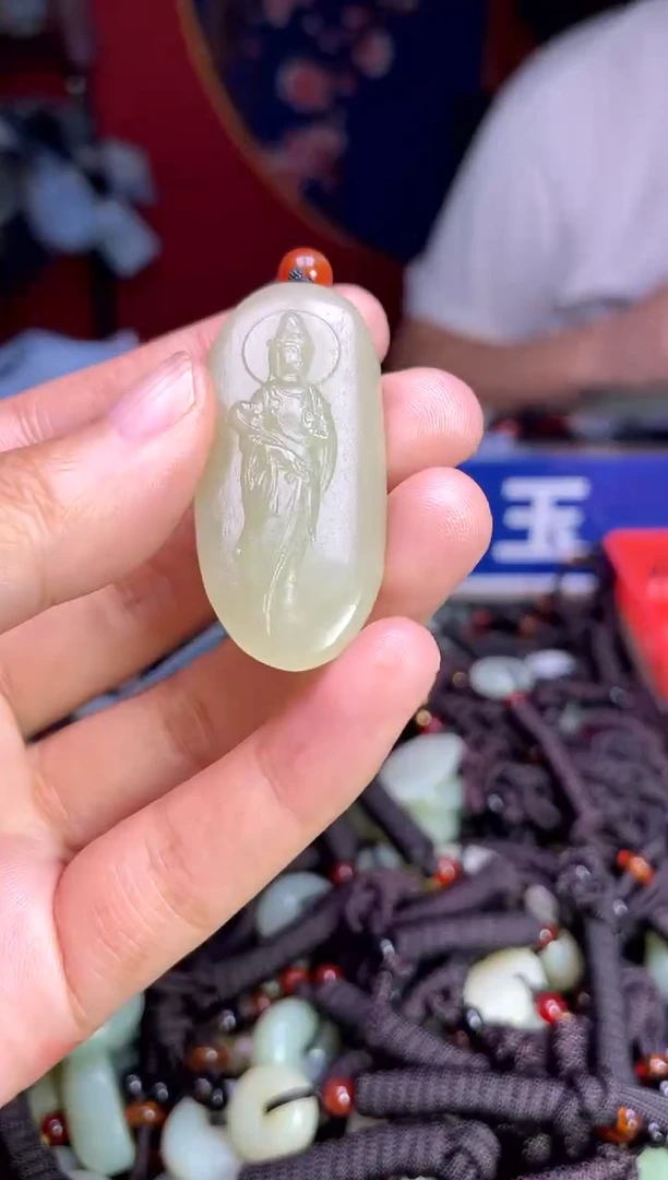 未镶嵌和田玉挂件1
