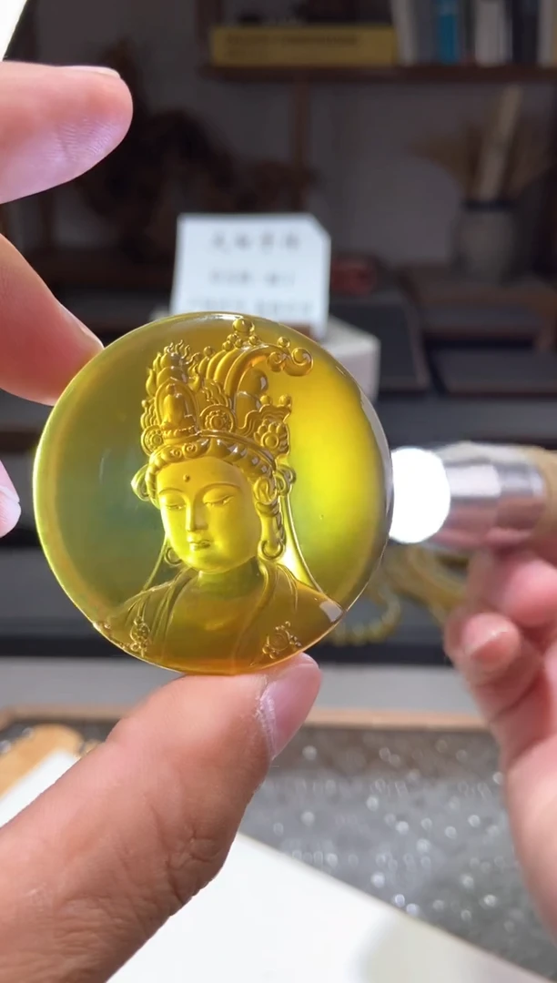 琥珀颈饰未镶嵌观音