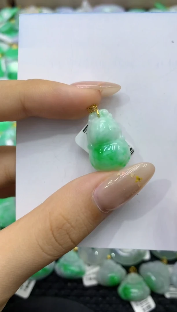 颈饰18K金镶嵌翡翠天然缅甸翡翠A货