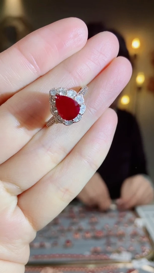 银S925镶嵌手饰红宝石手饰