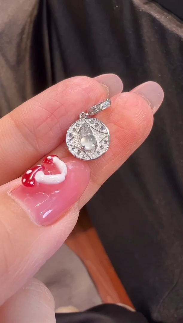 【闪购商品】翡翠颈饰18K金镶嵌吊坠