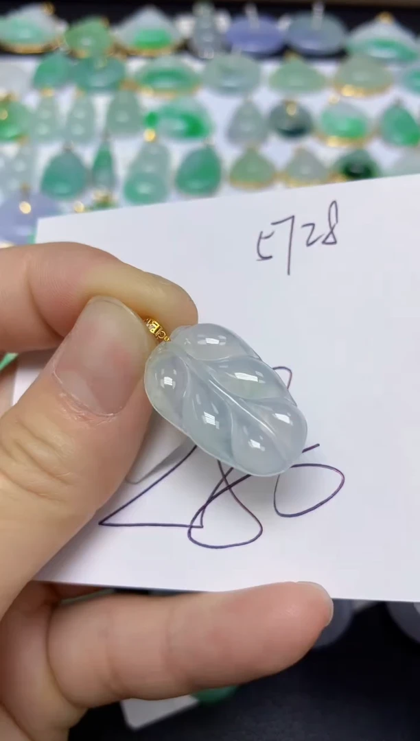 【闪购商品】翡翠挂件18K金镶嵌 天然翡翠A货