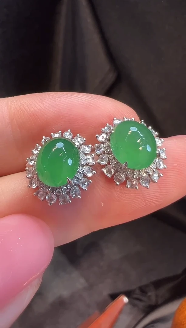 18K金镶嵌翡翠耳饰L6耳钉