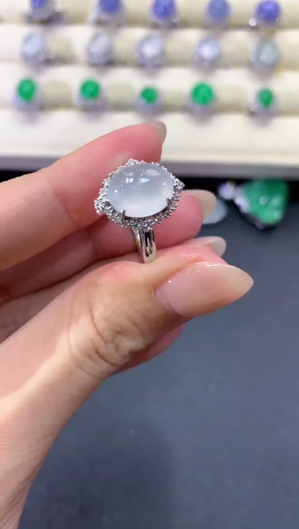 【闪购商品】翡翠戒指18K金镶嵌a118