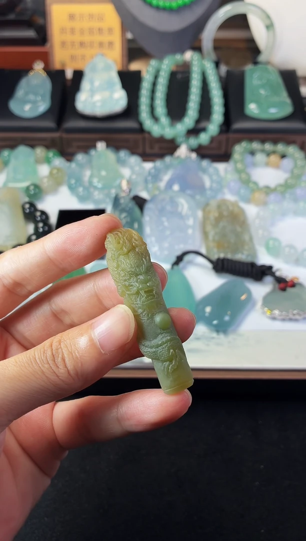 未镶嵌定制翡翠T****95044毛货不退不换